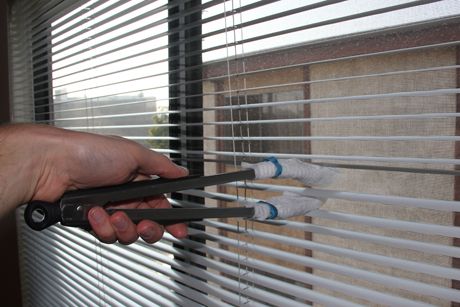 Cleaning_your_UPVC_window_8.jpg